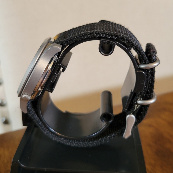 Seiko 5 Automatic 21 Jewels Analog Day/Date Field Watch - 7S26-02J0 - Picture 4 of 8